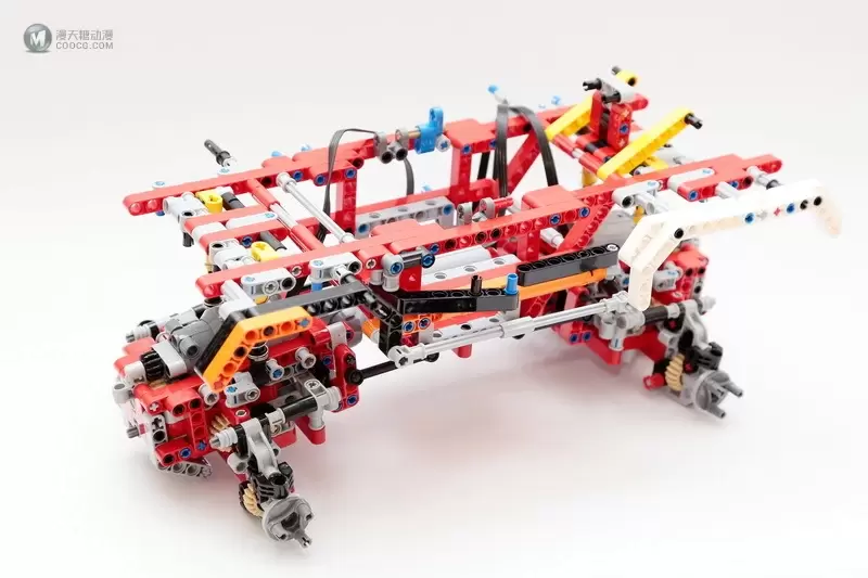 爬啊爬,带着我从一个坑爬到另一个坑的四驱攀爬车:LEGO 9398 4x4 Crawler 遥控四驱越野车 爬啊爬,带着我从一个坑爬到另一个坑的四驱攀爬车:LEGO 9398 4x4 Crawler 遥控四驱越野车