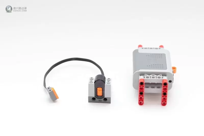 爬啊爬,带着我从一个坑爬到另一个坑的四驱攀爬车:LEGO 9398 4x4 Crawler 遥控四驱越野车 爬啊爬,带着我从一个坑爬到另一个坑的四驱攀爬车:LEGO 9398 4x4 Crawler 遥控四驱越野车