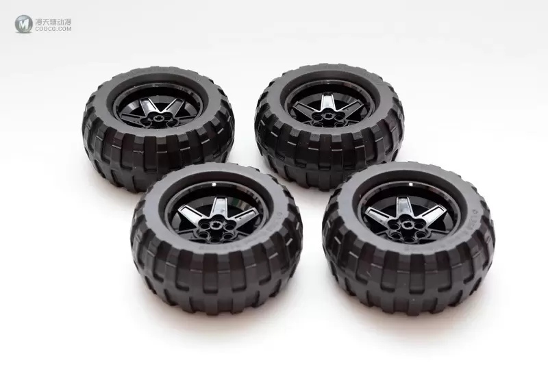 爬啊爬,带着我从一个坑爬到另一个坑的四驱攀爬车:LEGO 9398 4x4 Crawler 遥控四驱越野车 爬啊爬,带着我从一个坑爬到另一个坑的四驱攀爬车:LEGO 9398 4x4 Crawler 遥控四驱越野车