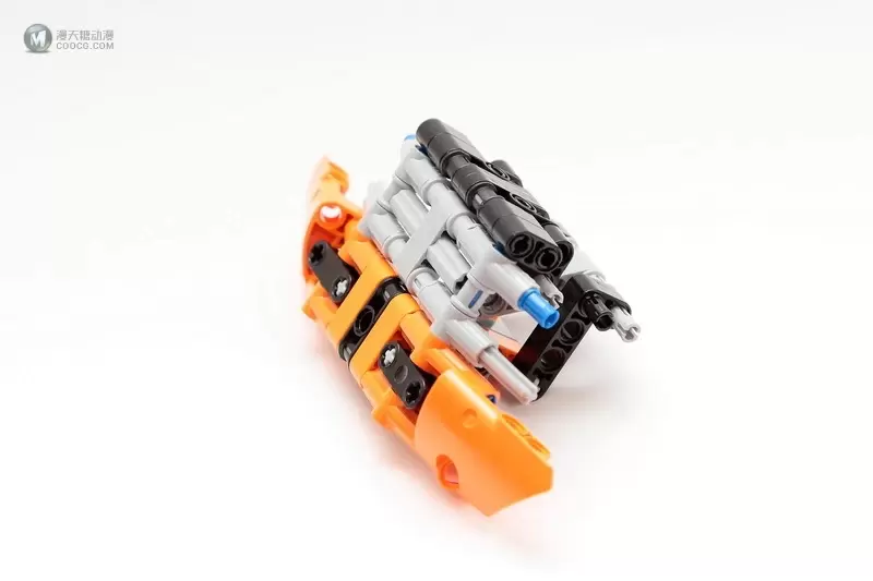 爬啊爬,带着我从一个坑爬到另一个坑的四驱攀爬车:LEGO 9398 4x4 Crawler 遥控四驱越野车 爬啊爬,带着我从一个坑爬到另一个坑的四驱攀爬车:LEGO 9398 4x4 Crawler 遥控四驱越野车