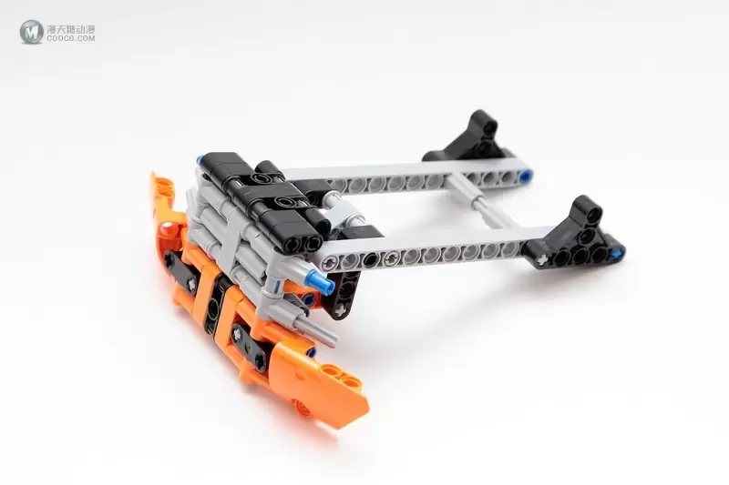 爬啊爬,带着我从一个坑爬到另一个坑的四驱攀爬车:LEGO 9398 4x4 Crawler 遥控四驱越野车 爬啊爬,带着我从一个坑爬到另一个坑的四驱攀爬车:LEGO 9398 4x4 Crawler 遥控四驱越野车