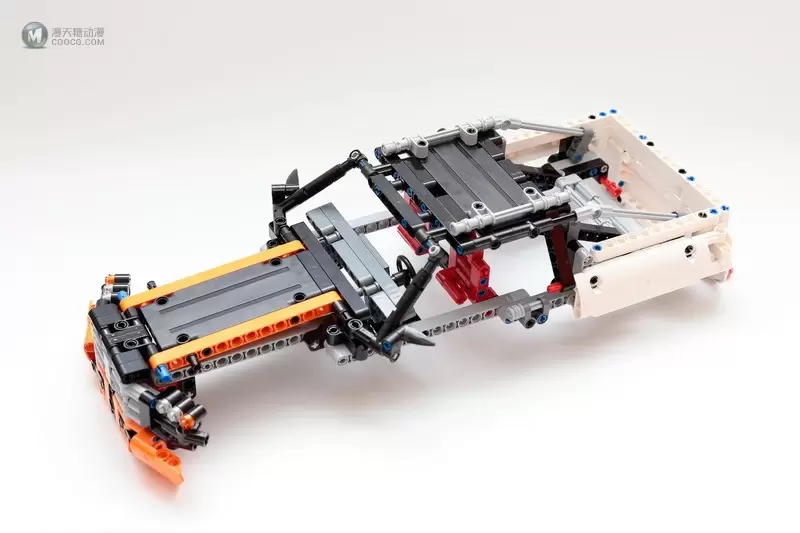 爬啊爬,带着我从一个坑爬到另一个坑的四驱攀爬车:LEGO 9398 4x4 Crawler 遥控四驱越野车 爬啊爬,带着我从一个坑爬到另一个坑的四驱攀爬车:LEGO 9398 4x4 Crawler 遥控四驱越野车