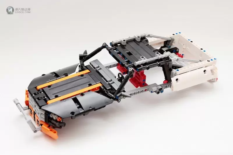 爬啊爬,带着我从一个坑爬到另一个坑的四驱攀爬车:LEGO 9398 4x4 Crawler 遥控四驱越野车 爬啊爬,带着我从一个坑爬到另一个坑的四驱攀爬车:LEGO 9398 4x4 Crawler 遥控四驱越野车