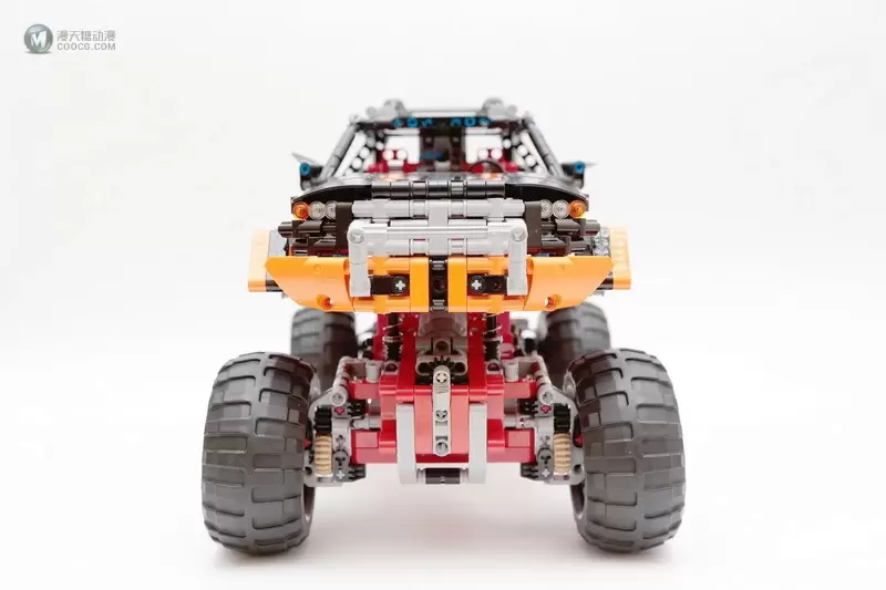 爬啊爬,带着我从一个坑爬到另一个坑的四驱攀爬车:LEGO 9398 4x4 Crawler 遥控四驱越野车 爬啊爬,带着我从一个坑爬到另一个坑的四驱攀爬车:LEGO 9398 4x4 Crawler 遥控四驱越野车