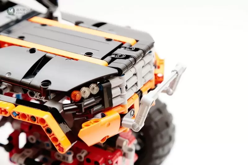 爬啊爬,带着我从一个坑爬到另一个坑的四驱攀爬车:LEGO 9398 4x4 Crawler 遥控四驱越野车 爬啊爬,带着我从一个坑爬到另一个坑的四驱攀爬车:LEGO 9398 4x4 Crawler 遥控四驱越野车