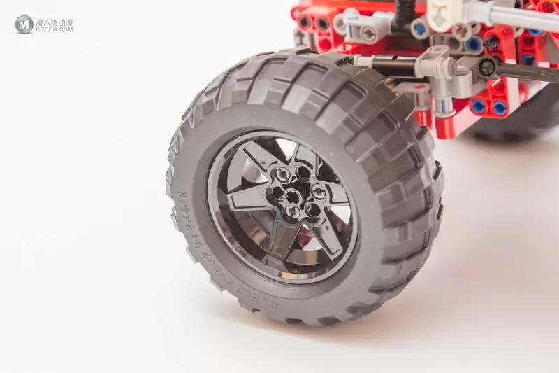 爬啊爬,带着我从一个坑爬到另一个坑的四驱攀爬车:LEGO 9398 4x4 Crawler 遥控四驱越野车 爬啊爬,带着我从一个坑爬到另一个坑的四驱攀爬车:LEGO 9398 4x4 Crawler 遥控四驱越野车