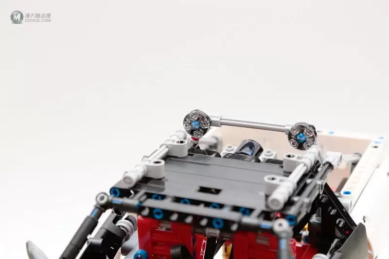 爬啊爬,带着我从一个坑爬到另一个坑的四驱攀爬车:LEGO 9398 4x4 Crawler 遥控四驱越野车 爬啊爬,带着我从一个坑爬到另一个坑的四驱攀爬车:LEGO 9398 4x4 Crawler 遥控四驱越野车