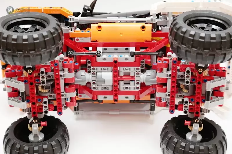 爬啊爬,带着我从一个坑爬到另一个坑的四驱攀爬车:LEGO 9398 4x4 Crawler 遥控四驱越野车 爬啊爬,带着我从一个坑爬到另一个坑的四驱攀爬车:LEGO 9398 4x4 Crawler 遥控四驱越野车
