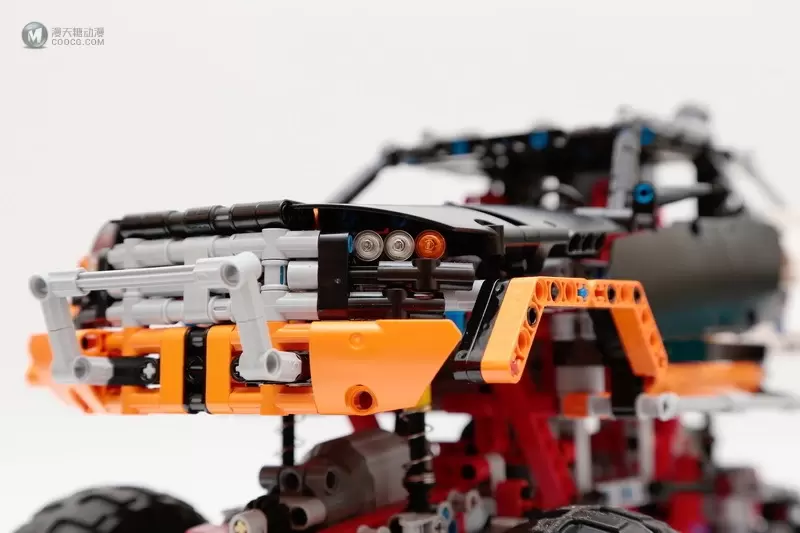 爬啊爬,带着我从一个坑爬到另一个坑的四驱攀爬车:LEGO 9398 4x4 Crawler 遥控四驱越野车 爬啊爬,带着我从一个坑爬到另一个坑的四驱攀爬车:LEGO 9398 4x4 Crawler 遥控四驱越野车