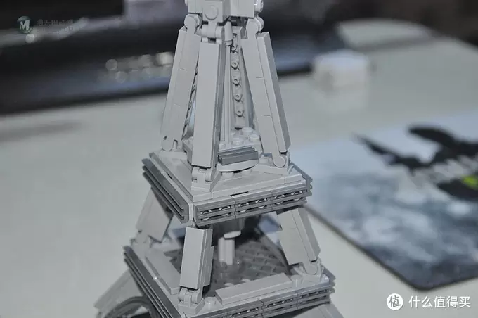 单反毁一生,LEGO穷三代 篇十四:乐高 21019 经典建筑系列 法国埃菲尔铁塔 单反毁一生,LEGO穷三代 篇十四:乐高 21019 经典建筑系列 法国埃菲尔铁塔