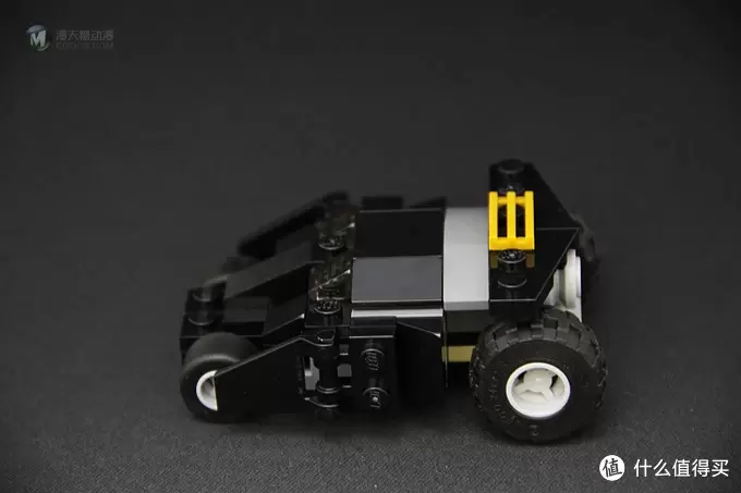 目前最小的乐高蝙蝠车:LEGO 乐高 蝙蝠 侠装甲车 超级英雄 30300 目前最小的乐高蝙蝠车:LEGO 乐高 蝙蝠 侠装甲车 超级英雄 30300