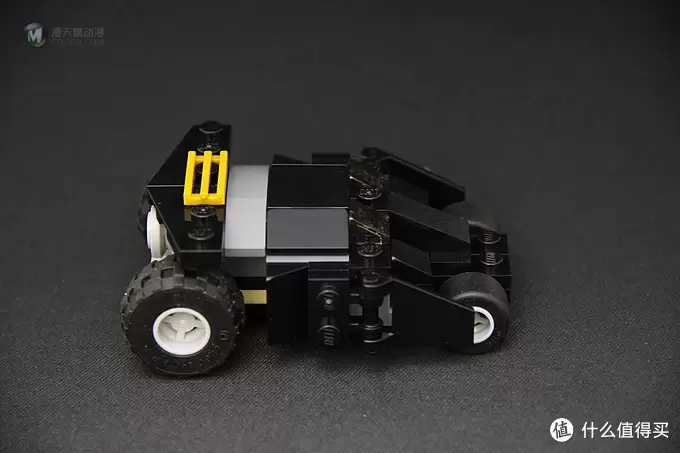 目前最小的乐高蝙蝠车:LEGO 乐高 蝙蝠 侠装甲车 超级英雄 30300 目前最小的乐高蝙蝠车:LEGO 乐高 蝙蝠 侠装甲车 超级英雄 30300