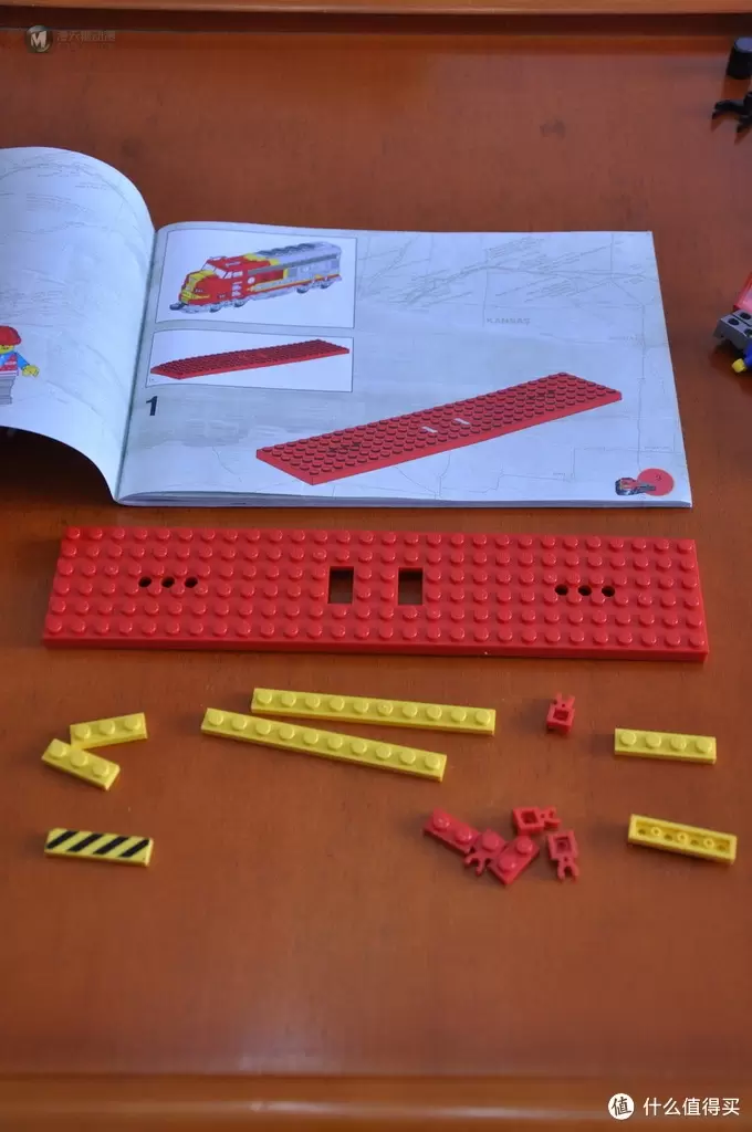 LEGO 乐高 10020 Train Santa Fe Super Chief 圣达菲火车 LEGO 乐高 10020 Train Santa Fe Super Chief 圣达菲火车