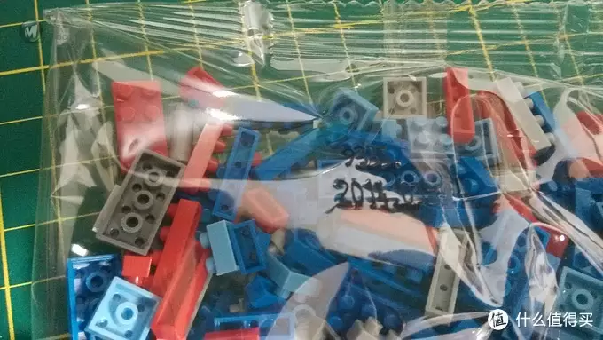 白菜价 loz 俐智 擎天柱 拼装积木,与LEGO 颗粒主观对比 白菜价 loz 俐智 擎天柱 拼装积木,与LEGO 颗粒主观对比