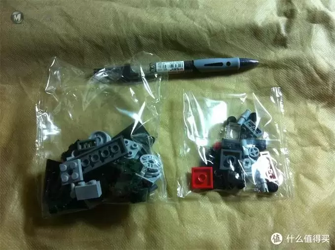 LEGO 乐高 创意百变组 31015 翡翠号列车 — 小积木 大智慧 LEGO 乐高 创意百变组 31015 翡翠号列车 — 小积木 大智慧