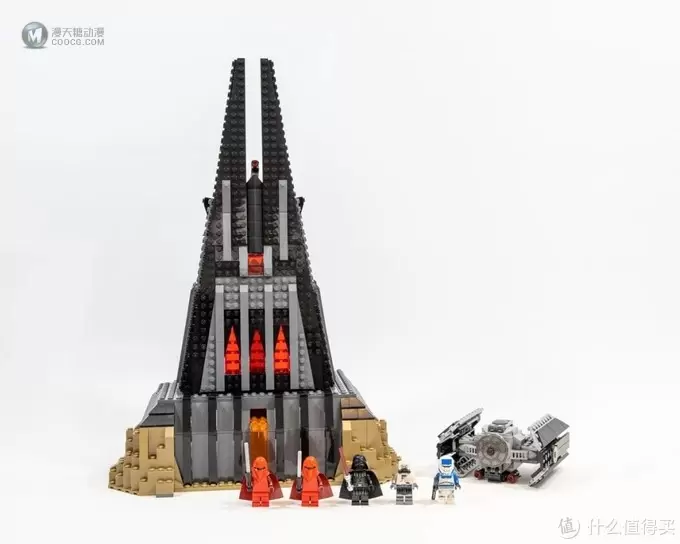 黑暗与愤怒的居所:乐高星球大战系列 75251 达斯·维达的城堡 黑暗与愤怒的居所:乐高星球大战系列 75251 达斯·维达的城堡