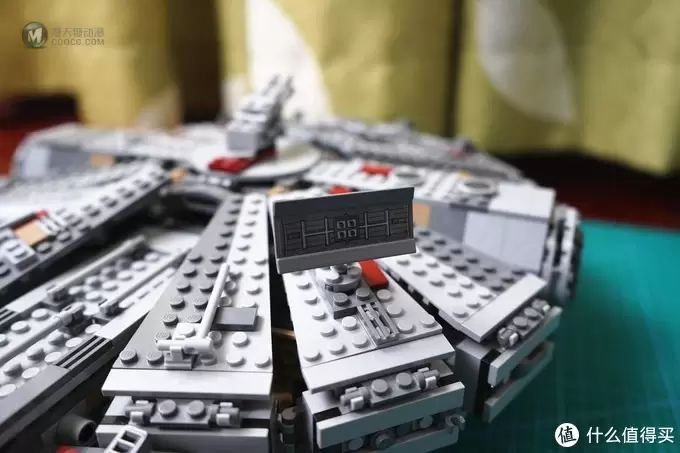 乐高乐高bong 篇二:非星战迷也愿意买的玩具--LEGO乐高75105千年隼号展示 乐高乐高bong 篇二:非星战迷也愿意买的玩具--LEGO乐高75105千年隼号展示