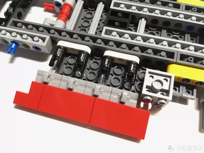 我的LEGO 篇九:还是为了那骚红色的情怀 -- LEGO 10248 F40 迟到的开箱 我的LEGO 篇九:还是为了那骚红色的情怀 -- LEGO 10248 F40 迟到的开箱