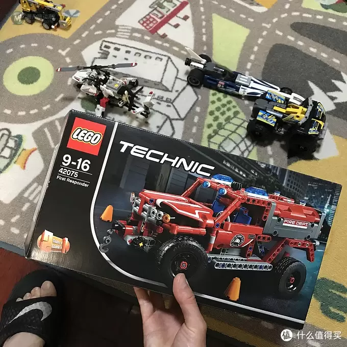 乐高这个大坑 篇六十五:LEGO 机械组 Technic 42075 紧急救援车 乐高这个大坑 篇六十五:LEGO 机械组 Technic 42075 紧急救援车