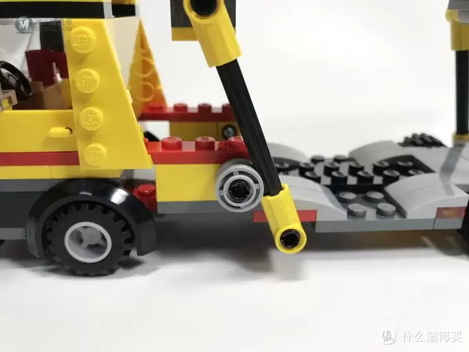 LEGO拼拼乐 篇二百八十八:LEGO 乐高 City 城市系列 60060 汽车运输车 LEGO拼拼乐 篇二百八十八:LEGO 乐高 City 城市系列 60060 汽车运输车