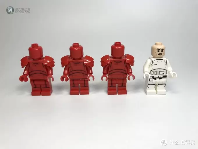 LEGO拼拼乐 篇五十三:一堆“小龙虾”:LEGO 乐高星球大战Star Wars 系列 菁英禁卫兵战斗套装 LEGO拼拼乐 篇五十三:一堆“小龙虾”:LEGO 乐高星球大战Star Wars 系列 菁英禁卫兵战斗套装