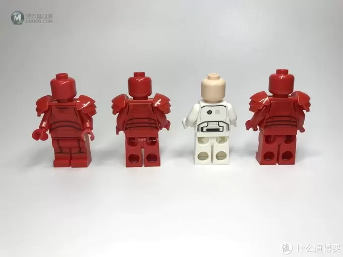 LEGO拼拼乐 篇五十三:一堆“小龙虾”:LEGO 乐高星球大战Star Wars 系列 菁英禁卫兵战斗套装 LEGO拼拼乐 篇五十三:一堆“小龙虾”:LEGO 乐高星球大战Star Wars 系列 菁英禁卫兵战斗套装