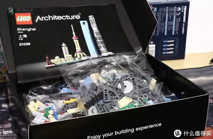 拼出城市记忆 Lego 乐高 建筑系列 21039 上海天际线 拼出城市记忆 Lego 乐高 建筑系列 21039 上海天际线