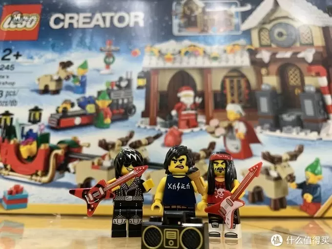 充满温馨的冬季套装:LEGO 乐高 10245 圣诞老人工作室 充满温馨的冬季套装:LEGO 乐高 10245 圣诞老人工作室