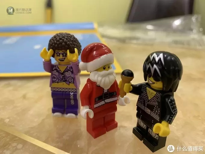 充满温馨的冬季套装:LEGO 乐高 10245 圣诞老人工作室 充满温馨的冬季套装:LEGO 乐高 10245 圣诞老人工作室