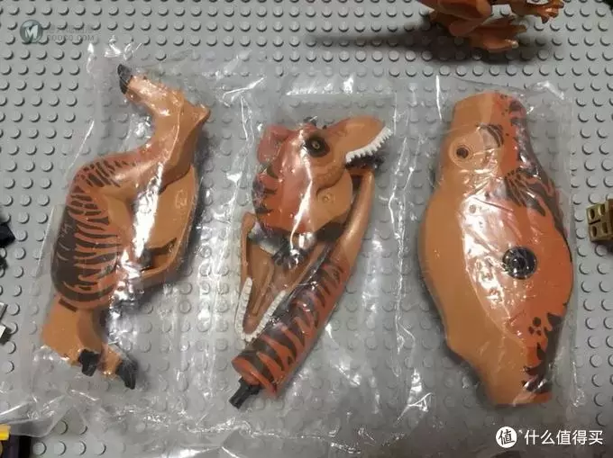 我的LEGO侏罗纪小世界—乐高侏罗纪世界系列恐龙配件晒单 我的LEGO侏罗纪小世界—乐高侏罗纪世界系列恐龙配件晒单