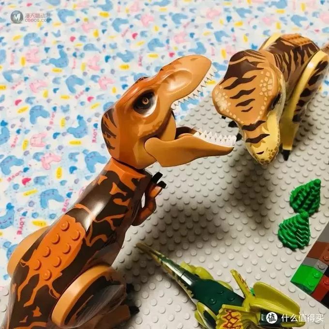 我的LEGO侏罗纪小世界—乐高侏罗纪世界系列恐龙配件晒单 我的LEGO侏罗纪小世界—乐高侏罗纪世界系列恐龙配件晒单