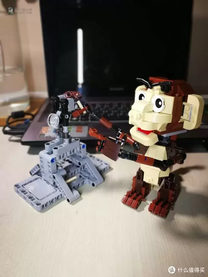 乐高科技组系列 篇一:lego 乐高科技组42063 B模式 BMW概念飞行摩托 乐高科技组系列 篇一:lego 乐高科技组42063 B模式 BMW概念飞行摩托