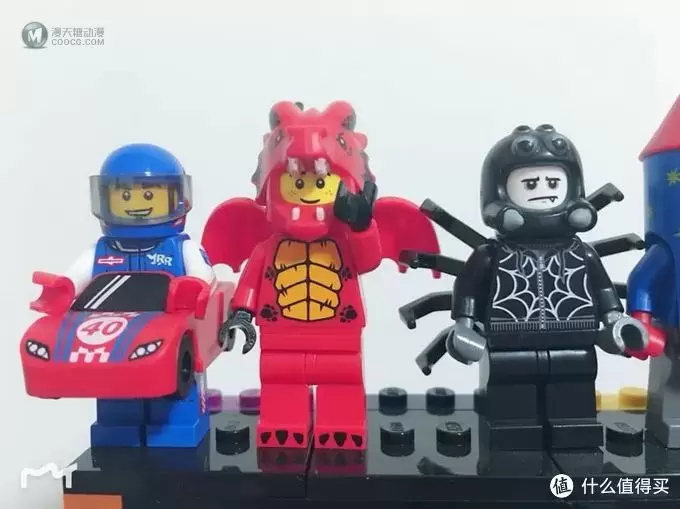 晒晒乐高抽抽乐40周年特别版71021以及我的人仔小展柜 晒晒乐高抽抽乐40周年特别版71021以及我的人仔小展柜