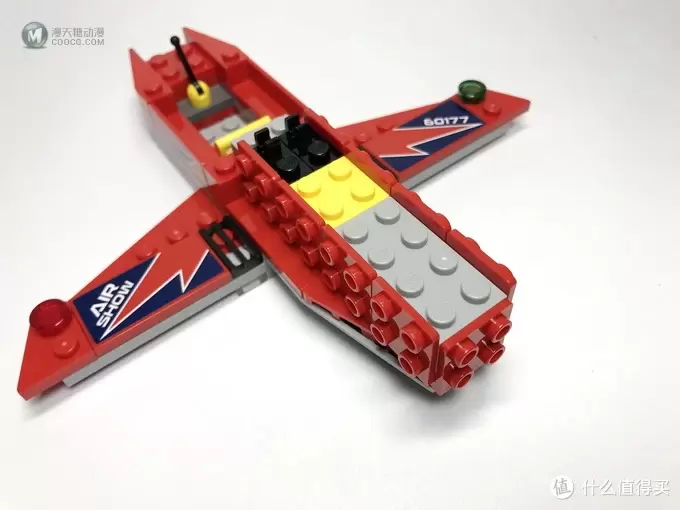 稍微丑了点:LEGO 乐高 60177 空中特技喷气机开箱 稍微丑了点:LEGO 乐高 60177 空中特技喷气机开箱