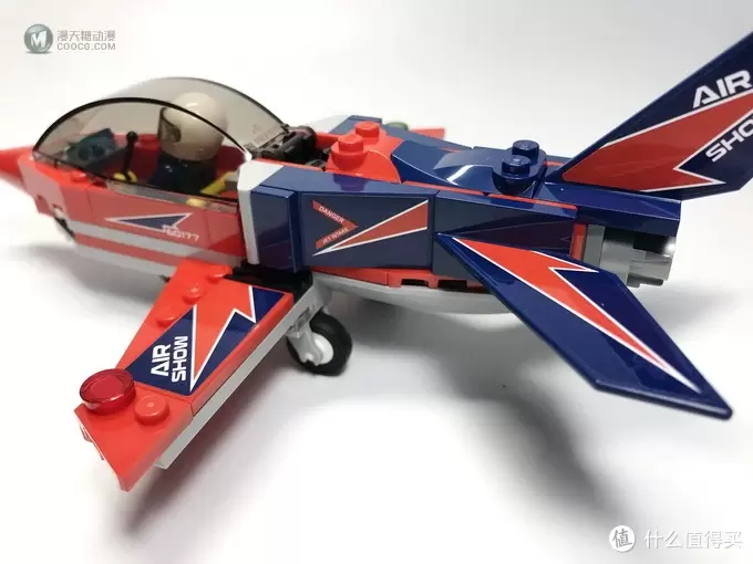 稍微丑了点:LEGO 乐高 60177 空中特技喷气机开箱 稍微丑了点:LEGO 乐高 60177 空中特技喷气机开箱