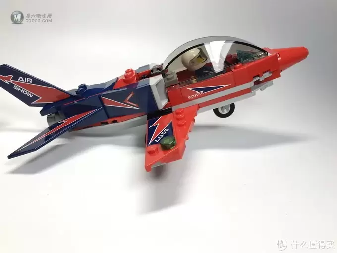 稍微丑了点:LEGO 乐高 60177 空中特技喷气机开箱 稍微丑了点:LEGO 乐高 60177 空中特技喷气机开箱
