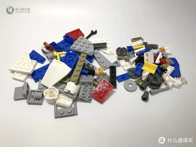 买人仔送载具:LEGO 乐高 迷你战队 75196 A翼战机对战TIE静默者 买人仔送载具:LEGO 乐高 迷你战队 75196 A翼战机对战TIE静默者