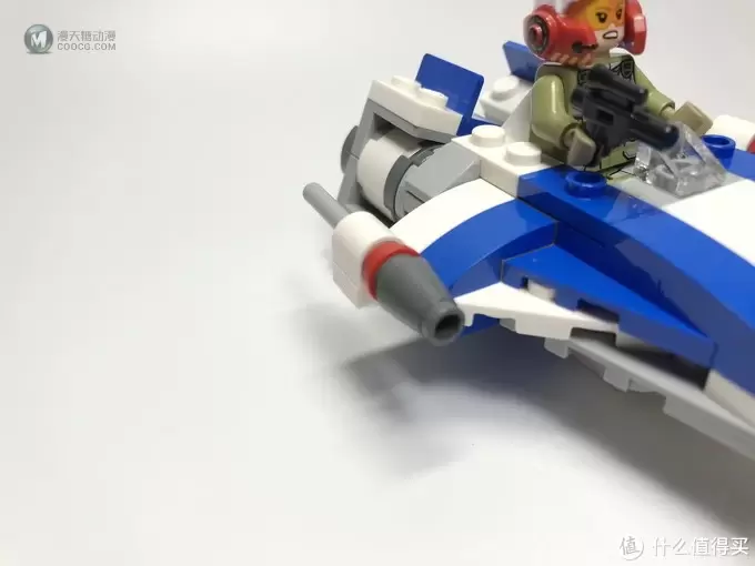 买人仔送载具:LEGO 乐高 迷你战队 75196 A翼战机对战TIE静默者 买人仔送载具:LEGO 乐高 迷你战队 75196 A翼战机对战TIE静默者