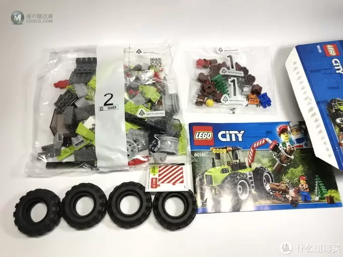 玩法多样:LEGO 乐高 城市系列 60181 林业工程车 玩法多样:LEGO 乐高 城市系列 60181 林业工程车