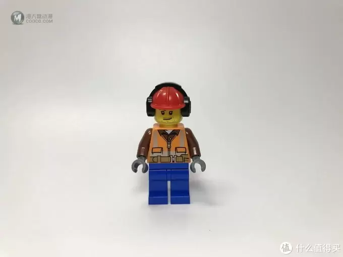 玩法多样:LEGO 乐高 城市系列 60181 林业工程车 玩法多样:LEGO 乐高 城市系列 60181 林业工程车