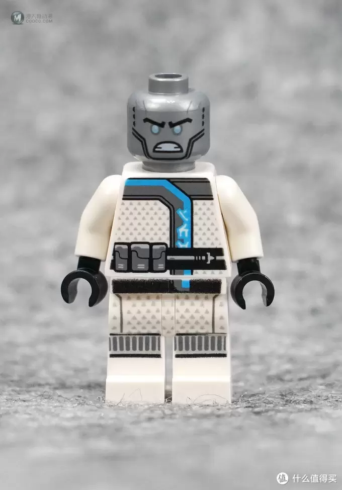 忍者版Tron: Legacy?LEGO 乐高 幻影忍者 Ninjago 巨轮摩托车追击战 70639 忍者版Tron: Legacy?LEGO 乐高 幻影忍者 Ninjago 巨轮摩托车追击战 70639
