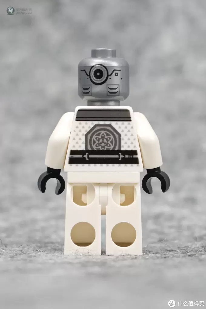 忍者版Tron: Legacy?LEGO 乐高 幻影忍者 Ninjago 巨轮摩托车追击战 70639 忍者版Tron: Legacy?LEGO 乐高 幻影忍者 Ninjago 巨轮摩托车追击战 70639