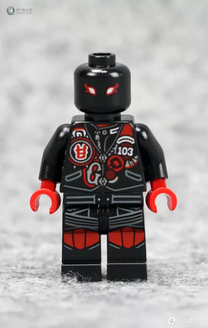 忍者版Tron: Legacy?LEGO 乐高 幻影忍者 Ninjago 巨轮摩托车追击战 70639 忍者版Tron: Legacy?LEGO 乐高 幻影忍者 Ninjago 巨轮摩托车追击战 70639