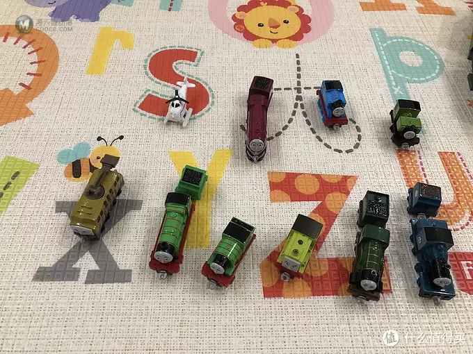 “火车控”宝宝的必备玩物—Lego 乐高 10508 豪华火车套装 “火车控”宝宝的必备玩物—Lego 乐高 10508 豪华火车套装