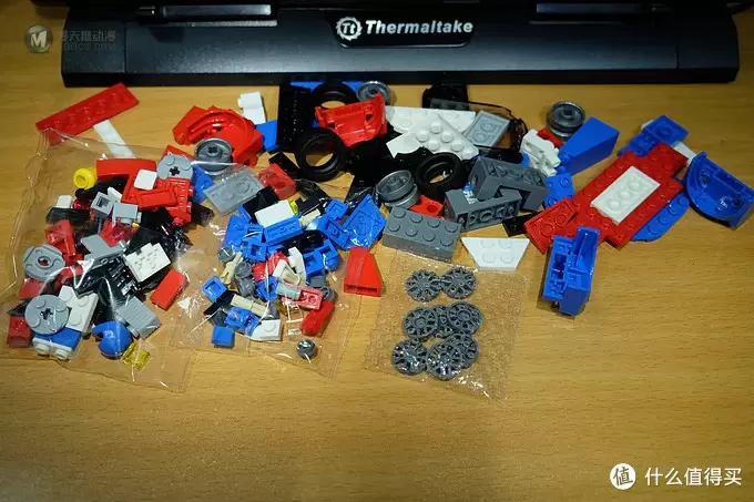 福特 GT V.S. 福特 GT40—LEGO 乐高 超级赛车系列 75881 开箱 福特 GT V.S. 福特 GT40—LEGO 乐高 超级赛车系列 75881 开箱