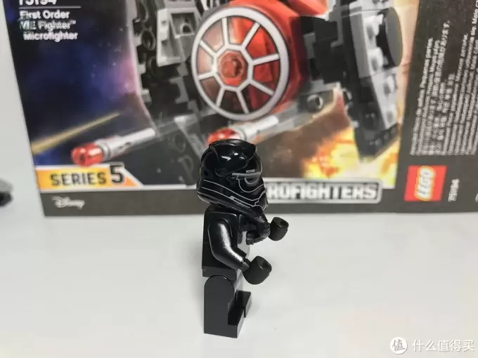 LEGO 乐高 迷你战队系列 75194 第一秩序TIE钛战机 LEGO 乐高 迷你战队系列 75194 第一秩序TIE钛战机