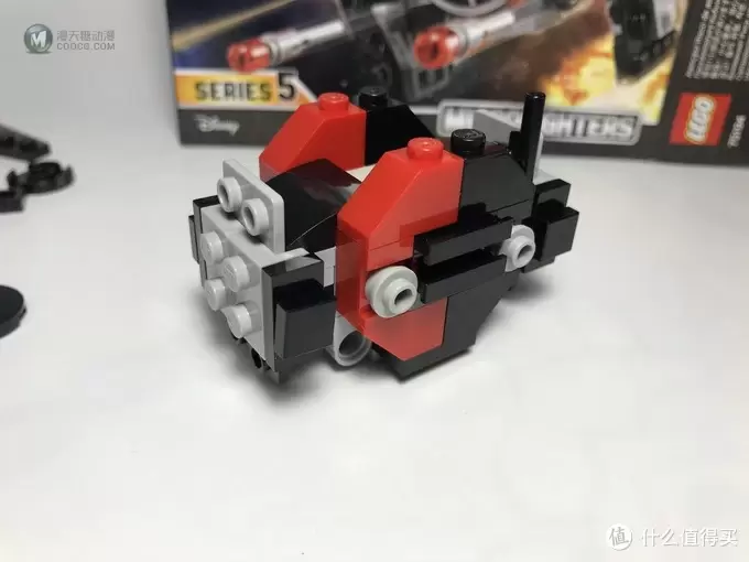 LEGO 乐高 迷你战队系列 75194 第一秩序TIE钛战机 LEGO 乐高 迷你战队系列 75194 第一秩序TIE钛战机