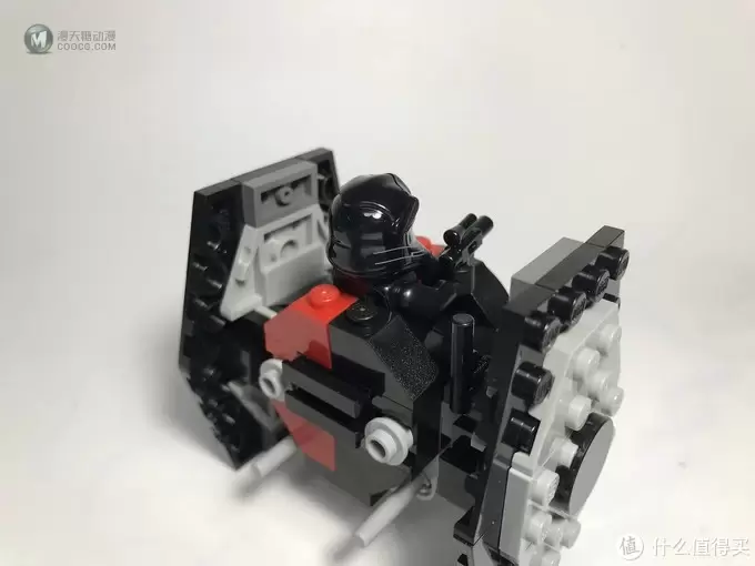 LEGO 乐高 迷你战队系列 75194 第一秩序TIE钛战机 LEGO 乐高 迷你战队系列 75194 第一秩序TIE钛战机