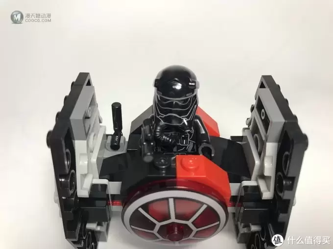 LEGO 乐高 迷你战队系列 75194 第一秩序TIE钛战机 LEGO 乐高 迷你战队系列 75194 第一秩序TIE钛战机
