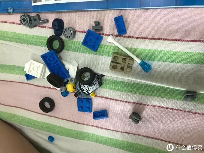 值得购买的乐高城市第五集画册+限量版玩具晒物分享 值得购买的乐高城市第五集画册+限量版玩具晒物分享